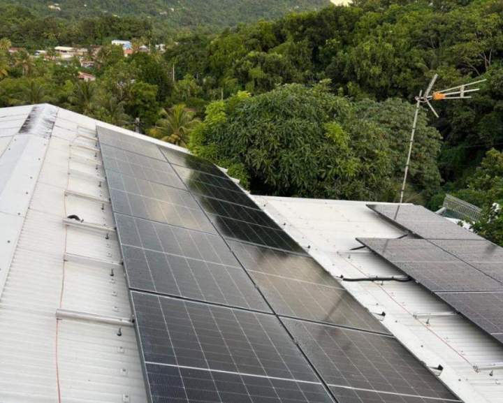 Entretien de panneaux photovoltaïques en Martinique
