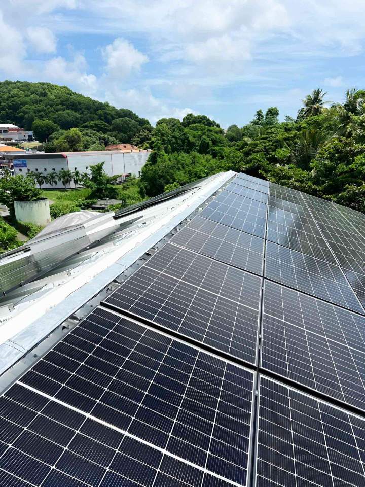 Installation de panneaux photovoltaïques Martinique