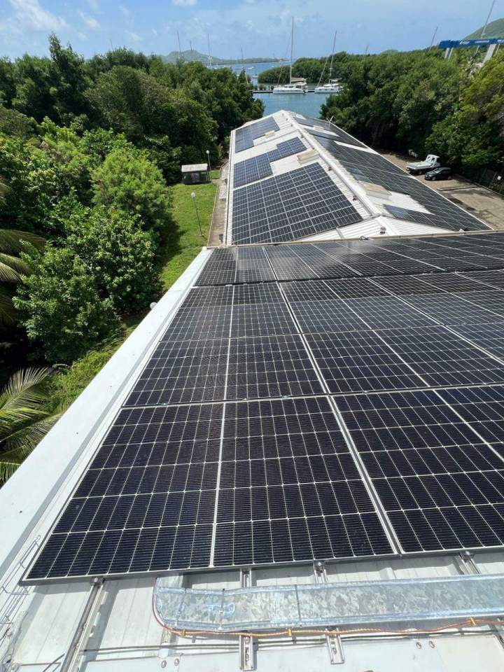 Mise en place panneaux solaires Martinique
