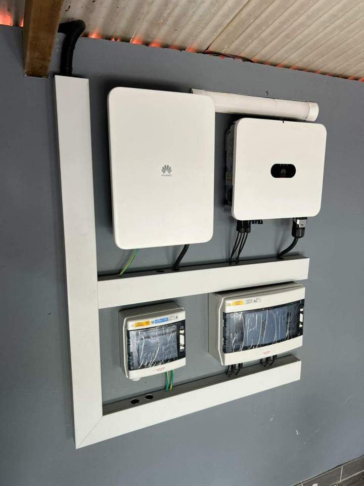 Système d'alimentation électrique solaire résidentiel Martinique